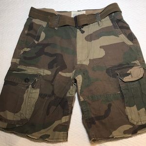 American Eagle Camo Cargo Shorts size 33